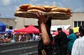 41 Samarcanda - venditore di pane al mercato